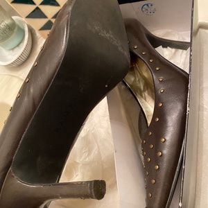 Brown and Gold pumps